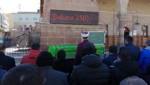 Kendini asarak intihar eden Abdülkadir Y., toprağa verildi