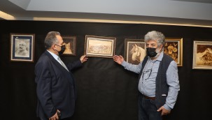 Talas'ta 'kuşaklararası' resim sergisi açıldı