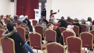 Yeşilhisar ve Tomarza ilçelerinde KADES anlatıldı