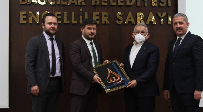 Başkan Büyükkılıç'a yılın ilk ödülü Kayserililerden 