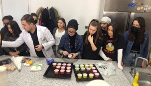 Büyükşehir'in "Değer Gençlik" projesinde gençler, hem eğleniyor hem de öğreniyor