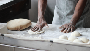 Ekmek zammı ertelendi