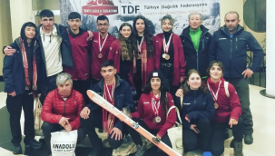 Kayserili kayakçılar Türkiye Şampiyonası'ndan 10 madalyayla döndü
