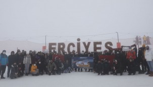 Kocasinanlı öğrenciler, Erciyes'te karın keyfini çıkardılar
