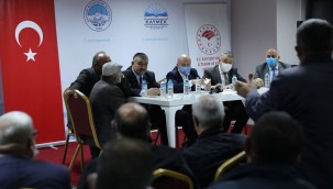 Başkan Çolakbayrakdar, çiftçilerle bir araya geldi