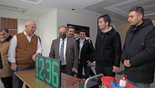 Başkan Yalçın KAYÜ'lü gençlerle