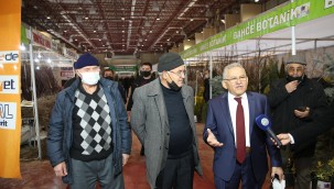 Büyükkılıç, Bahçe Botanik ve Yöresel Ürünler Günleri'ni ziyaret etti