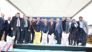 Büyükşehir'den çiftçiye 15 milyon TL'lik tohum desteği