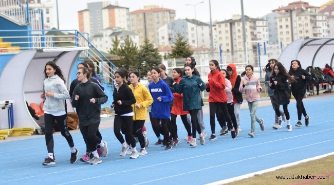 Kayserili sporcular altın madalyaya koştu