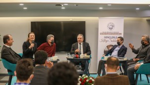 Kitap sohbetleri 'geçmişten geleceğe' uzandı