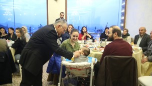 Başkan Büyükkılıç, eşi ile birlikte şehit aileleri, gazi ve yakınlarıyla bir araya geldi