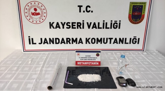 Jandarmanın uyuşturucu operasyonunda 2 gözaltı