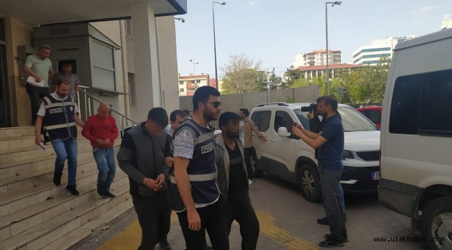 Kayseri'de çeşitli suçlardan aranan 8 kişi yakalandı