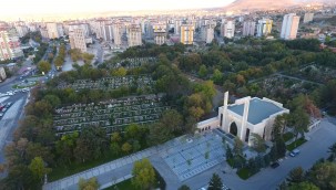 Kayseri mezarlıklarında bayram hazırlığı