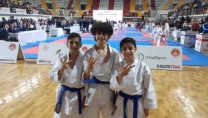 Kayseri'yi temsil eden gençlerimiz madalyayla döndüler