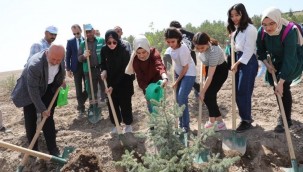 Başkan Çolakbayrakdar ağaçlandırma çağrısı yaptı
