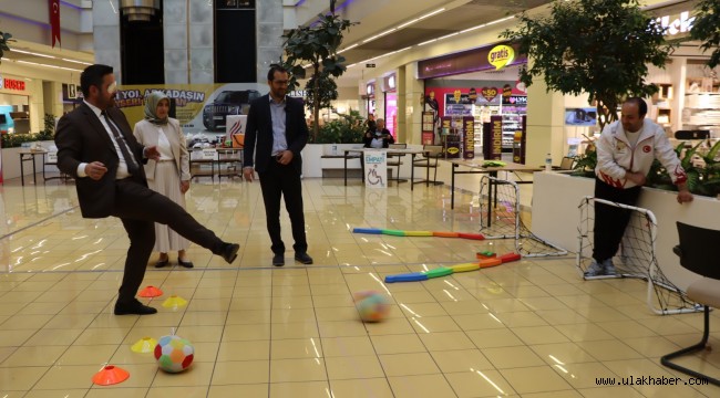 Büyükşehir'den 'özel' vatandaşları daha iyi anlayabilmek için "empati parkuru"