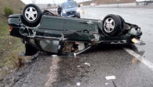Kayseri'de feci trafik kazası: Kayan otomobil devrildi!