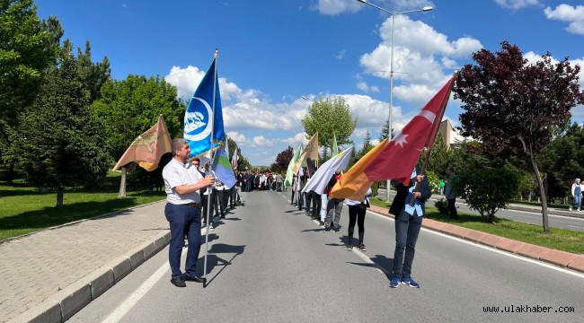 Kayseri Ülkü Ocakları'ndan '19 Mayıs Gençlik Yürüyüşü'