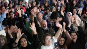 Kocasinan'da gençler, 19 Mayıs'ı Kuşçu Marina'da kutladı