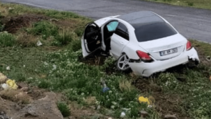 Takla atan araç şarampole yuvarlandı 