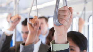 Toplu taşımada maske zorunluluğu kalktı