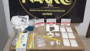 Uyuşturucuyu arabanın depo kapağına saklayan şüpheliler yakalandı!