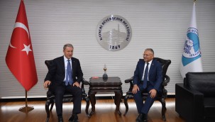Bakan Akar'dan Başkan Büyükkılıç'a ziyaret