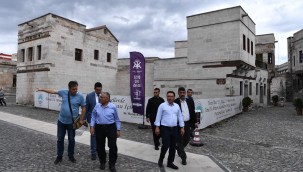 Başkan Büyükkılıç, Vali Çiçek'e Tarihi Kayseri Mahallesi'ni anlattı
