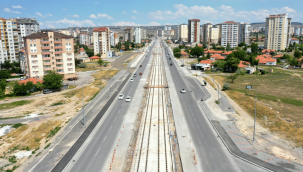 Büyükşehir'in Talas yeni raylı sistem hattı üzerinde yol ve çevre düzenleme çalışmaları sürüyor