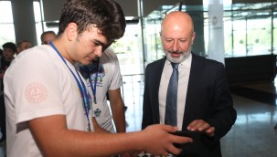 Geleceğin mucitlerinin bilim ve teknoloji ürünleri mest etti