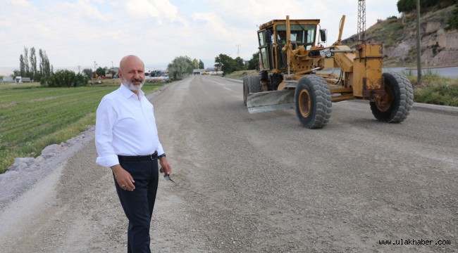 Kocasinan'da yol çalışmaları hız kesmeden devam ediyor