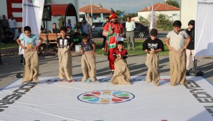 Kocasinanlı çocuklar, sokak oyunlarıyla eğlendi