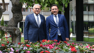 Vali Çiçek'ten Başkan Büyükkılıç'a "çalışma" ziyareti