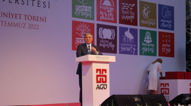 11. Cumhurbaşkanı Abdullah Gül, Kayseri'de mezuniyet törenine katıldı