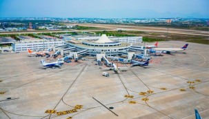 Antalya Havalimanı'nda 1034 uçakla rekor tazelendi