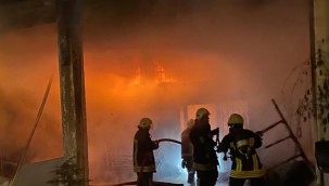 Argıncık Toptancılar Sitesi'ndeki yangın 2 saatte söndürüldü