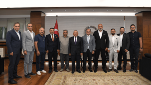 Başkan Büyükkılıç'a Avrupa'daki Kayserililerden "teşekkür" ziyareti