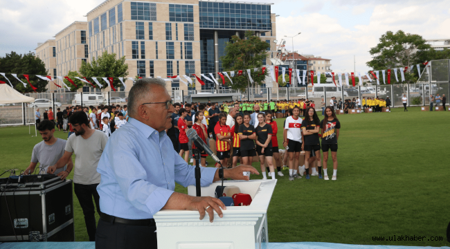Başkan Büyükkılıç'tan amatör spor kulüplerine 350 bin TL'lik destek