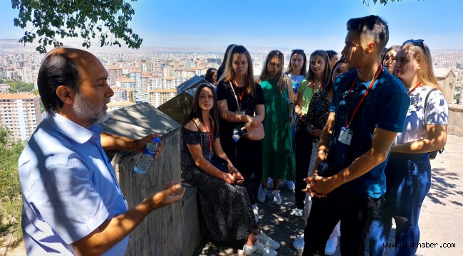 Bosna Hersek'li öğrenciler Kayseri'de Türkçe öğreniyor