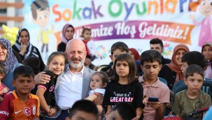 Kocasinanlı çocuklar, sokak oyunları şenliğiyle mutlu oluyor