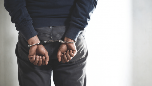 Uyuşturucu ticareti yapan 3 kişi yakalandı