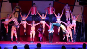 Akrobasi sirkinden Talas'ta muhteşem başlangıç