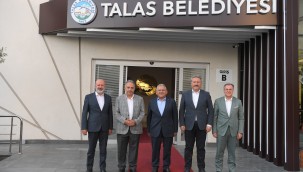 Başkan Büyükkılıç'tan ilçe belediye başkanları ile Talas'ta "istişare" zirvesi