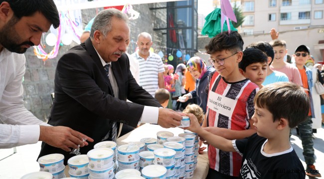 Başkan Yalçın'dan yaz Kur'an Kursu öğrencilerine dondurma ikramı