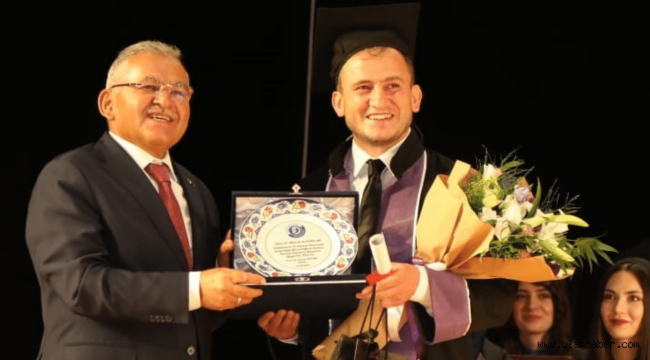 ERÜ Diş Hekimliği Fakültesi'nde mezuniyet heyecanı