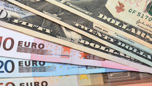 Euro, dolar karşısında 1'in altında