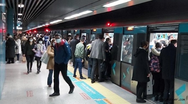 Hafta sonu Marmaray seferleri saat 01.30'a kadar uzatıldı