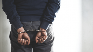 Hakkında yakalama kararı bulunan 5 kişi gözaltında