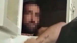 Havalandırma boşluğunda saklanan hırsızlık zanlısı yakalandı